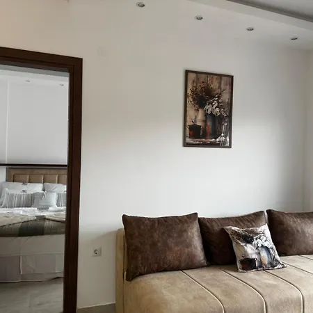 Cherry Apartman Nea Kallikrateia